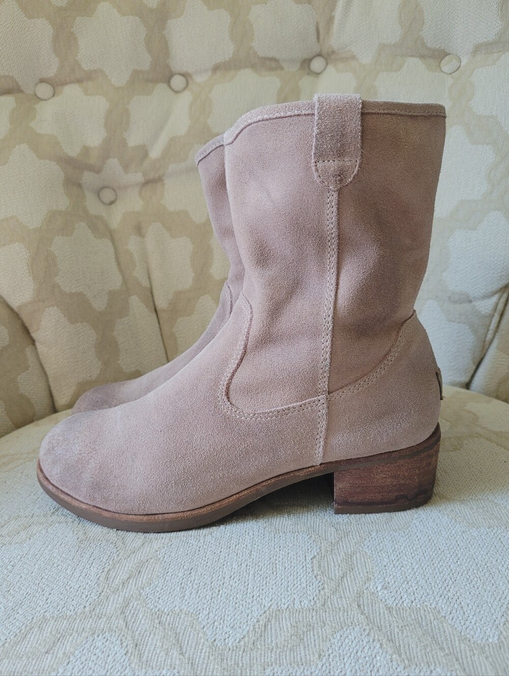 UGG Suede Leather Western Slouch Boots Taupe Women's Size 7.5